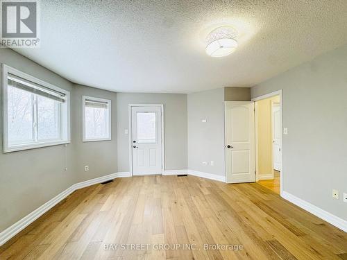 28 Shalom Way, Barrie, ON - Indoor Photo Showing Other Room