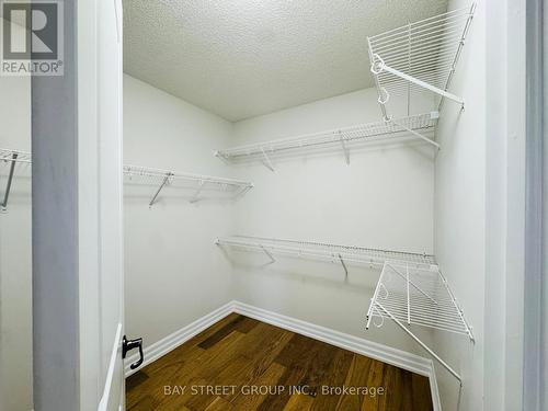 28 Shalom Way, Barrie, ON - Indoor With Storage