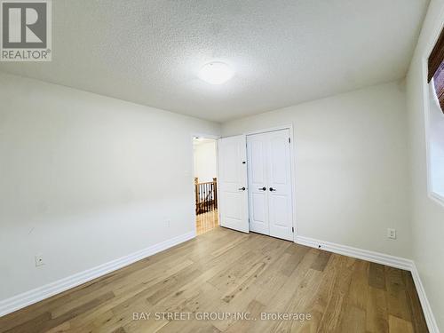 28 Shalom Way, Barrie, ON - Indoor Photo Showing Other Room