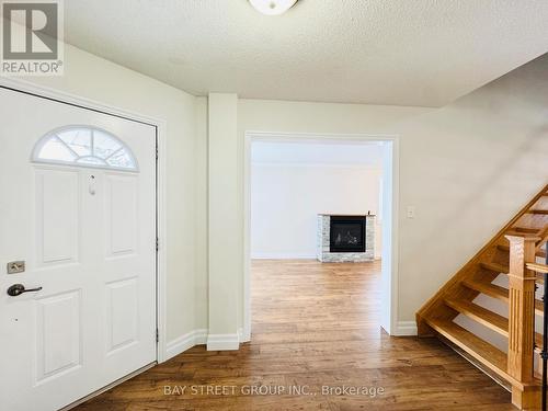 28 Shalom Way, Barrie, ON - Indoor Photo Showing Other Room