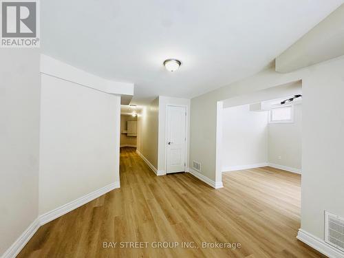 28 Shalom Way, Barrie, ON - Indoor Photo Showing Other Room