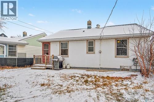 20 Elizabeth Crescent, Regina, SK - Outdoor