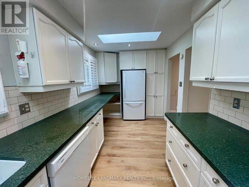 2149 Constance Drive, Oakville, ON - Indoor Photo Showing Kitchen
