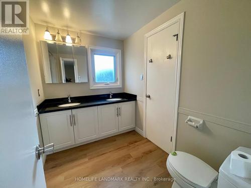 2149 Constance Drive, Oakville, ON - Indoor Photo Showing Bathroom