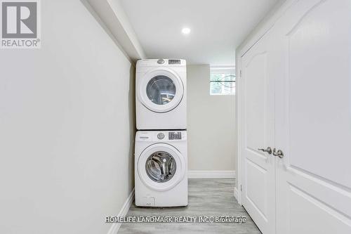 2149 Constance Drive, Oakville, ON - Indoor Photo Showing Laundry Room