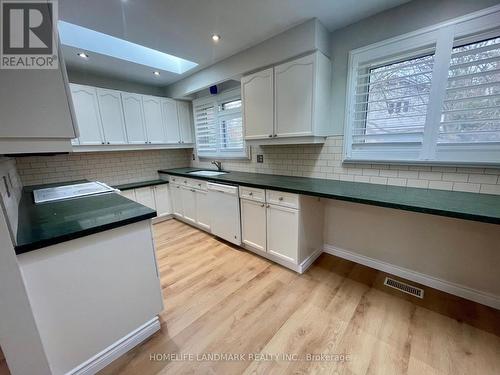 2149 Constance Drive, Oakville, ON - Indoor Photo Showing Kitchen