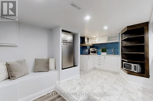 7 David Street, Brampton, ON - Indoor