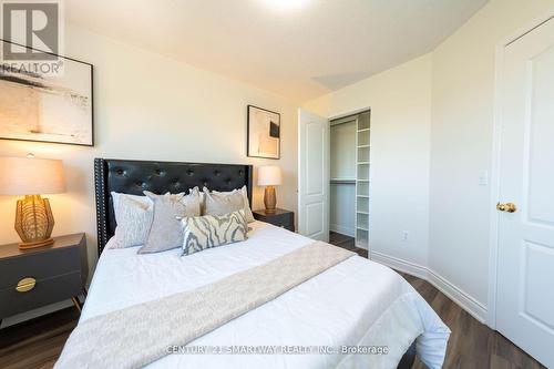 3424 Angel Pass Drive, Mississauga, ON - Indoor Photo Showing Bedroom