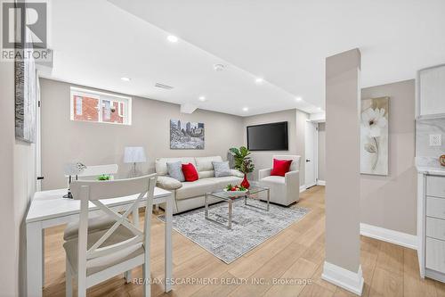 257 Broadway Avenue, Hamilton, ON - Indoor