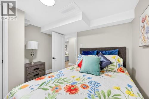 257 Broadway Avenue, Hamilton, ON - Indoor Photo Showing Bedroom