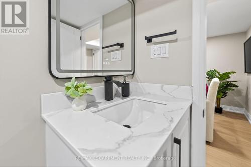 257 Broadway Avenue, Hamilton, ON - Indoor