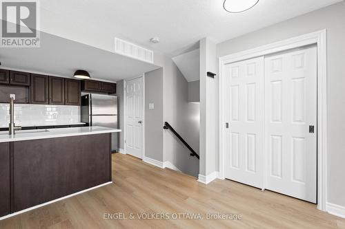 42 - 261 Titanium Private, Ottawa, ON - Indoor Photo Showing Kitchen