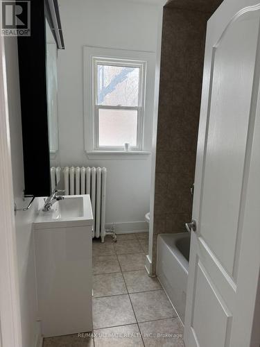 Main - 75 Rosemount Avenue, Toronto, ON - Indoor Photo Showing Bathroom