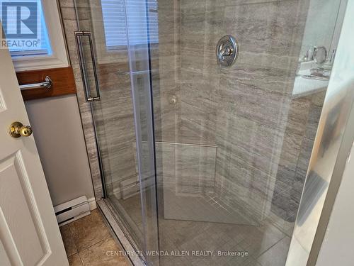 55 Penetangore Row S, Huron-Kinloss, ON - Indoor Photo Showing Bathroom