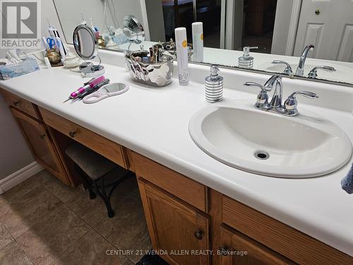 55 Penetangore Row S, Huron-Kinloss, ON - Indoor Photo Showing Bathroom