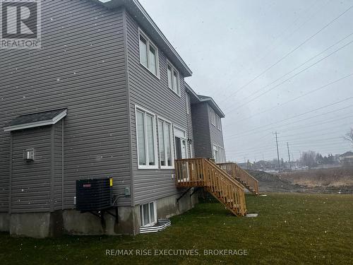 1405 Demers Avenue, Kingston (East Gardiners Rd), ON - Outdoor