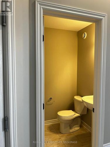 1405 Demers Avenue, Kingston (East Gardiners Rd), ON - Indoor Photo Showing Bathroom