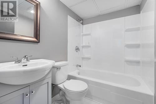 33 Second Street, Mount Pearl, NL - Indoor Photo Showing Bathroom