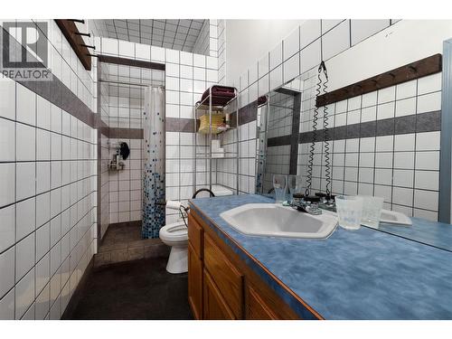 7630 97A Highway, Mara, BC 