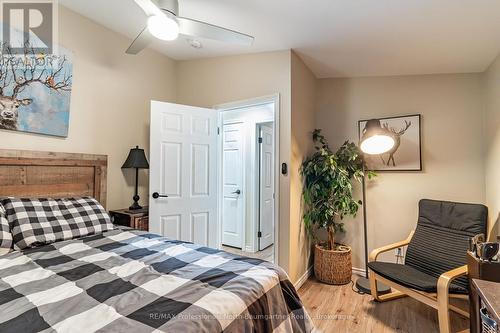 18830 Hwy 35, Algonquin Highlands (Stanhope), ON - Indoor Photo Showing Bedroom