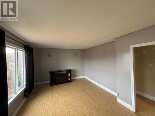 97 Main Road, Little Heart'S Ease, NL - Indoor Photo Showing Other Room