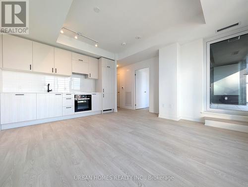 1120 - 1 Quarrington Lane, Toronto, ON - Indoor Photo Showing Kitchen