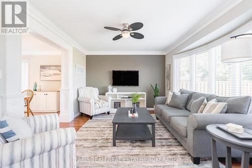 66 John W Taylor Avenue, New Tecumseth, ON - Indoor Photo Showing Living Room