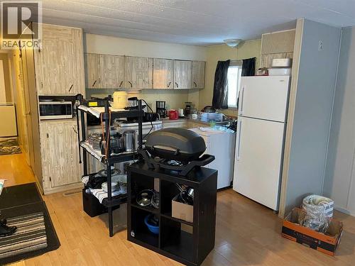10305 103 Street, Fairview, AB - Indoor Photo Showing Kitchen