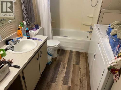 10305 103 Street, Fairview, AB - Indoor Photo Showing Bathroom