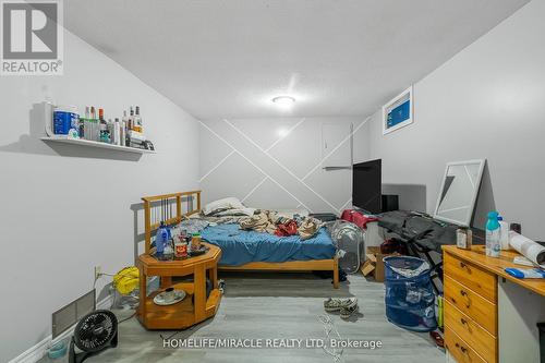 28 - 1318 Highbury Avenue, London East, ON - Indoor Photo Showing Bedroom