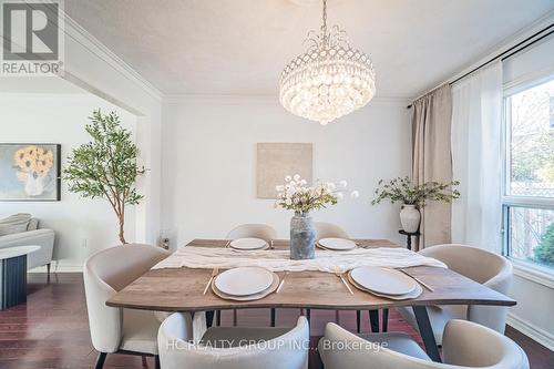 2066 Pineview Drive, Oakville, ON - Indoor Photo Showing Dining Room