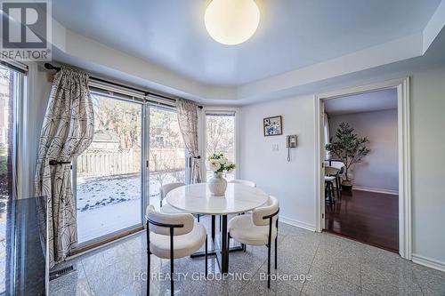 2066 Pineview Drive, Oakville, ON - Indoor Photo Showing Dining Room