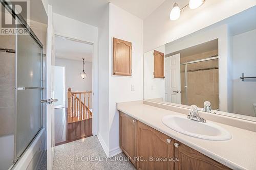 2066 Pineview Drive, Oakville, ON - Indoor Photo Showing Bathroom