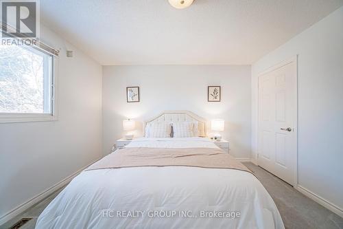 2066 Pineview Drive, Oakville, ON - Indoor Photo Showing Bedroom