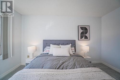 2066 Pineview Drive, Oakville, ON - Indoor Photo Showing Bedroom
