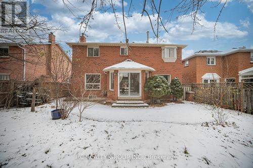 2066 Pineview Drive, Oakville, ON - Outdoor