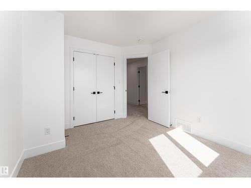 3127 Magpie Wy Nw, Edmonton, AB - Indoor Photo Showing Other Room