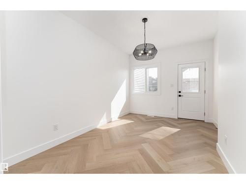 3127 Magpie Wy Nw, Edmonton, AB - Indoor Photo Showing Other Room