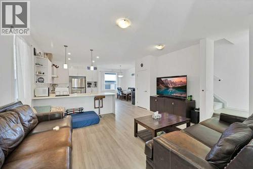 117 South Point  Sw, Airdrie, AB - Indoor Photo Showing Living Room