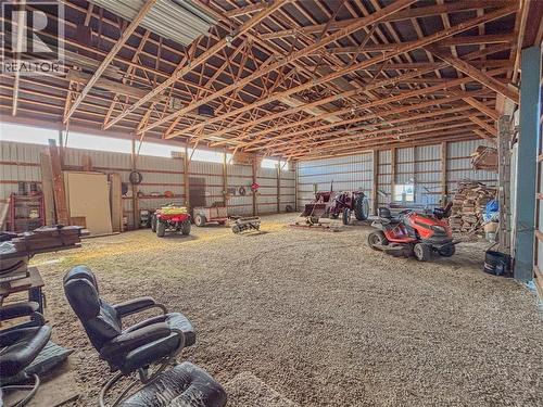 1371 Petrolia Line, St Clair, ON - Indoor