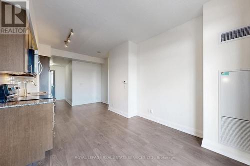 528 - 7900 Bathurst Street, Vaughan, ON - Indoor