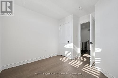 7562 Black Walnut Trail, Mississauga, ON - Indoor Photo Showing Other Room