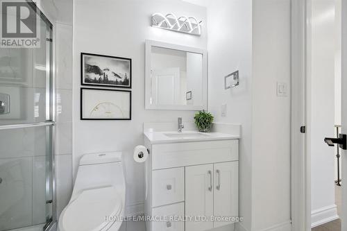 7562 Black Walnut Trail, Mississauga, ON - Indoor Photo Showing Bathroom