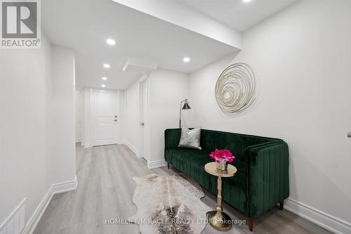 7562 Black Walnut Trail, Mississauga, ON - Indoor Photo Showing Other Room