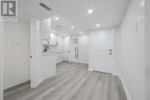 7562 Black Walnut Trail, Mississauga, ON - Indoor Photo Showing Other Room