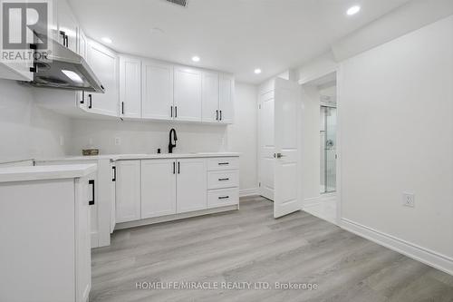 7562 Black Walnut Trail, Mississauga, ON - Indoor Photo Showing Other Room