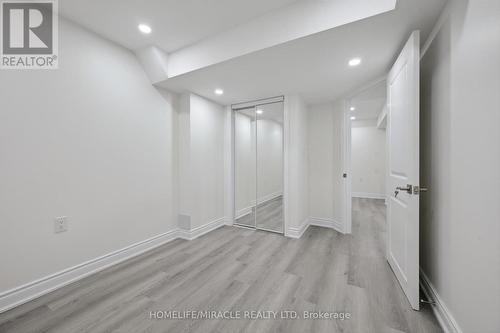 7562 Black Walnut Trail, Mississauga, ON - Indoor Photo Showing Other Room