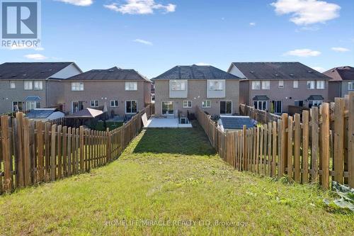 7562 Black Walnut Trail, Mississauga, ON - Outdoor