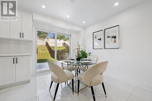 7562 Black Walnut Trail, Mississauga, ON - Indoor Photo Showing Dining Room