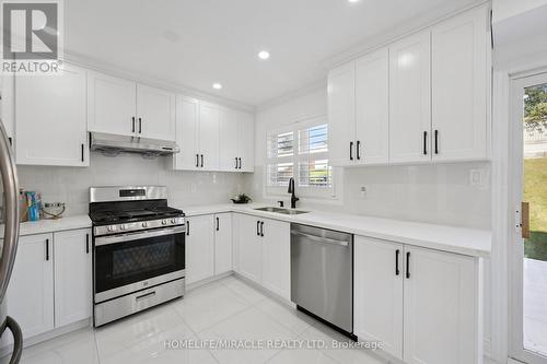 7562 Black Walnut Trail, Mississauga, ON - Indoor Photo Showing Kitchen With Double Sink